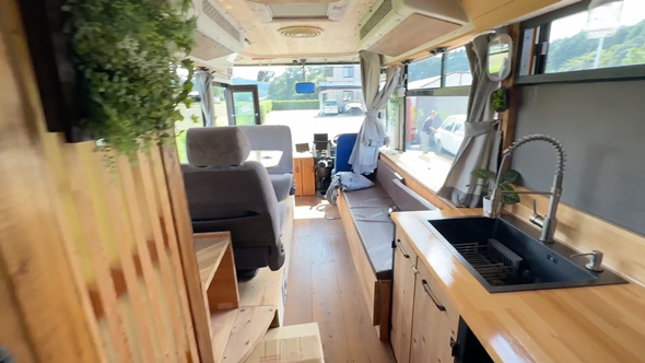 路線バスのキャンピングカーを購入