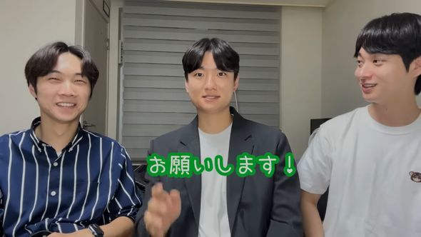 日本語で自己紹介する韓国人男性