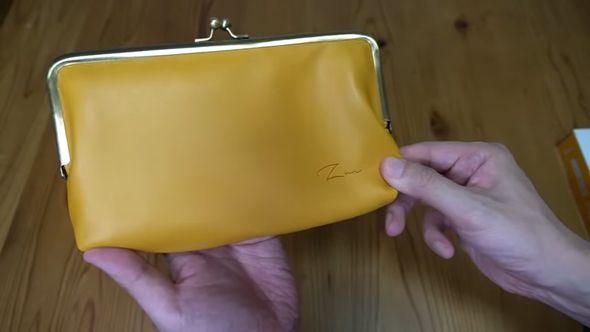 ムック本の特別付録であるお財布ポーチをレビュー