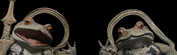 ヒキガエル版金剛力士像