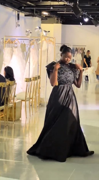 トランスフォームするドレスがすてき