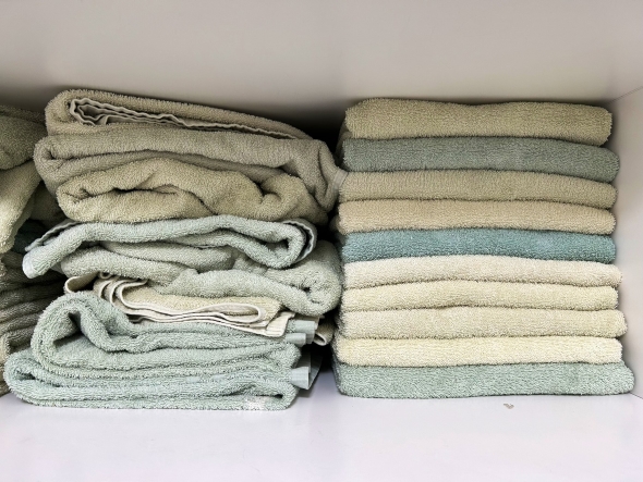 2つの人格を持つ収納棚