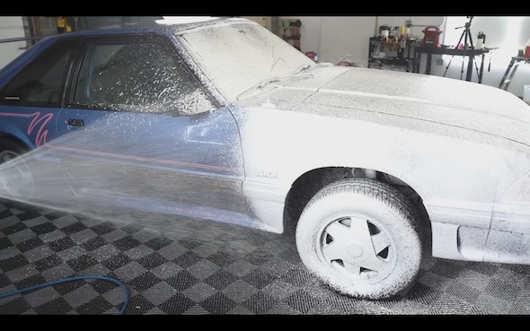 洗車 アメ車 マスタング