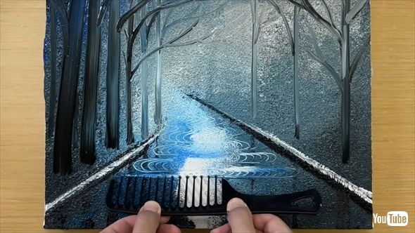 ヘアコームで絵を描くテクニック