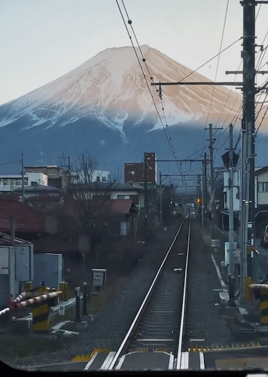 富士山へ向かう電車