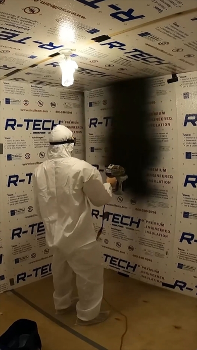 ムソウブラック　世界一黒い部屋