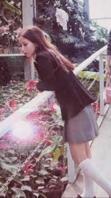 そっくりな祖母と孫