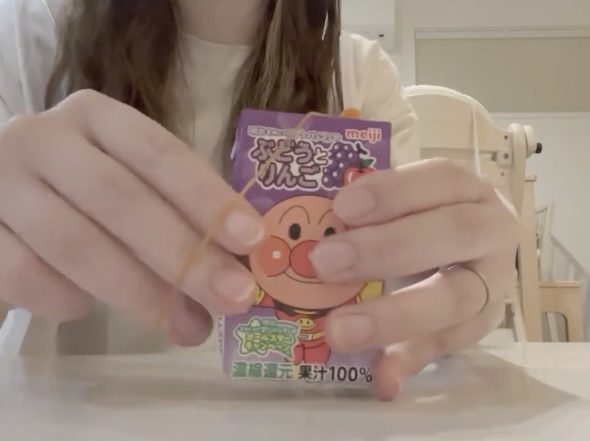 紙パックでストローを固定する方法