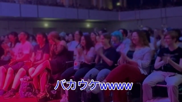 ドイツのアニメフェスでマリオのBGMをピアノ演奏