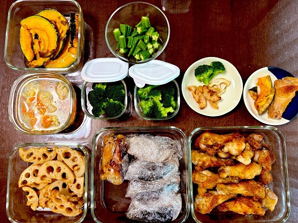 漫画家が家事代行の代わりに自分で作った料理