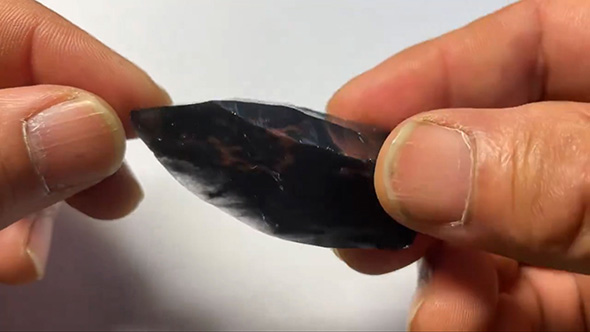 黒曜石のカケラ