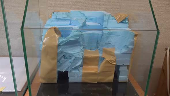 切り出された発泡スチロール