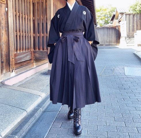 袴スカートのコーデ
