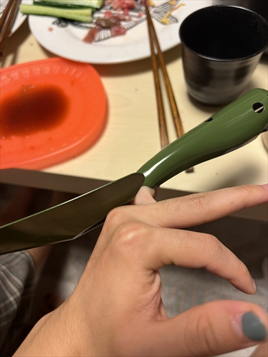 スコップに指入っちゃった人