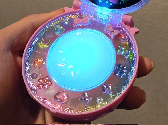 変身コンパクト