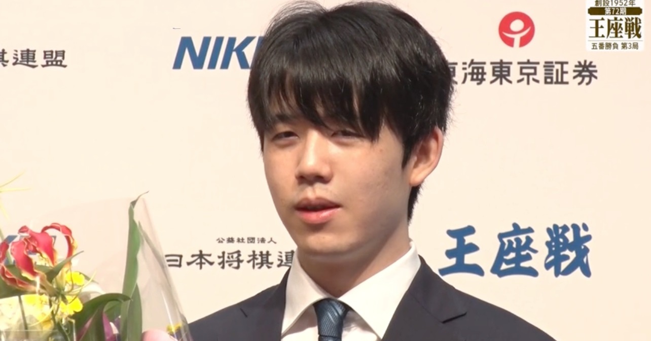 藤井聡太 ピカチュウ ぬいぐるみ 日本将棋連盟 クラファン ピカチュウ×藤井聡太八冠コラボ 新将棋会館クラファンの返礼品