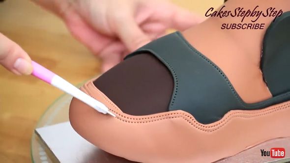 ニューバランス ケーキ 再現 リアル メイキング