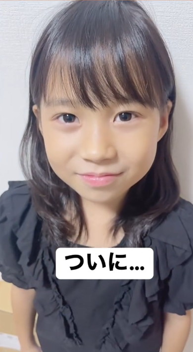 ロングヘアをカットした女の子