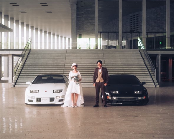 愛車フェアレディZ Z32と一緒にウエディングフォト