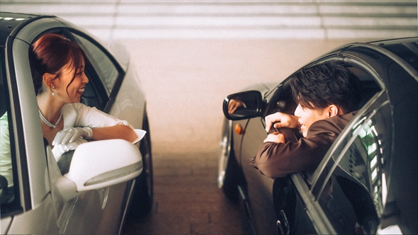 愛車フェアレディZ Z32と一緒にウエディングフォト