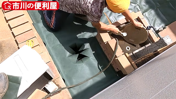 雨水タンク部分の防草シート