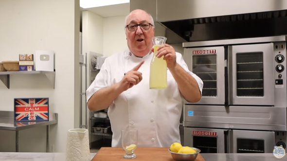 英王室御用達「レモンリフレッシャー」の作り方