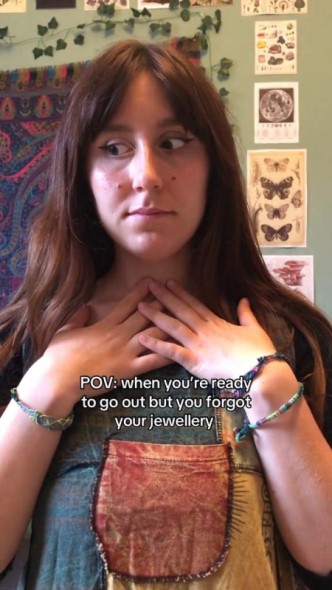 アクセサリーをつけ忘れたNympheaさん