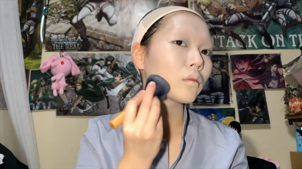 『進撃の巨人』リヴァイ兵長のコスプレメイク