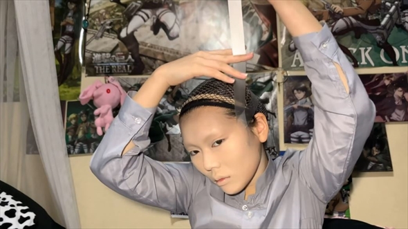 『進撃の巨人』リヴァイ兵長のコスプレメイク