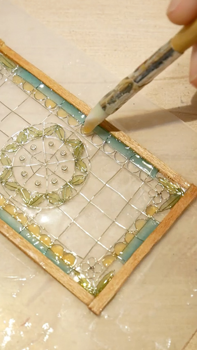 100均のワイヤーを使ったステンドグラス