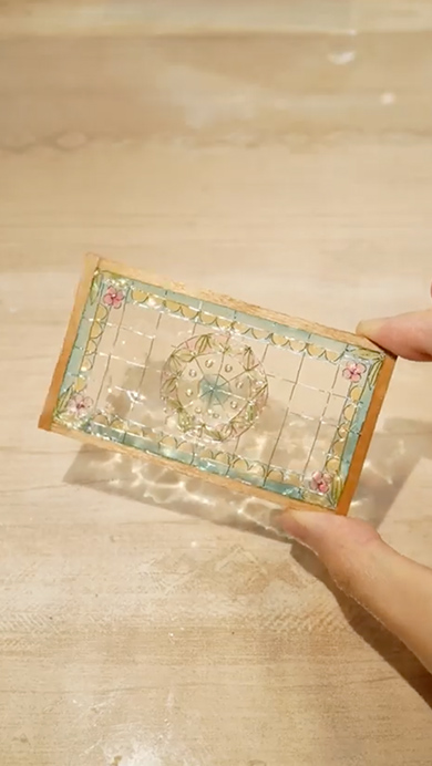 100均のワイヤーを使ったステンドグラス