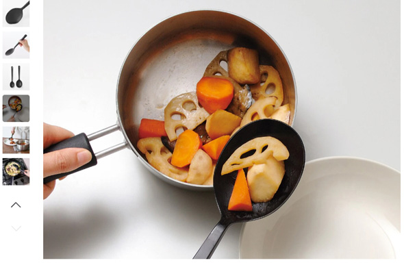 シリコーン調理スプーンを使っているところ