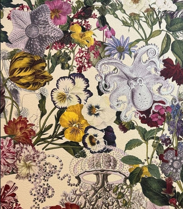 ホテルの壁紙にタコがいた