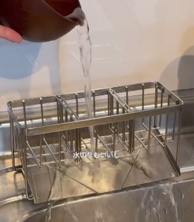 ステンレス製のスポンジラック