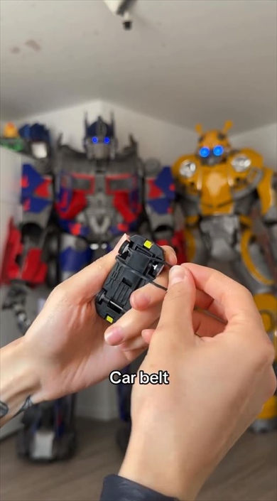 子どもが大喜びしそうなミニカーベルト