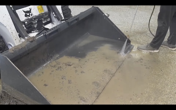 洗車 重機 ボブキャット