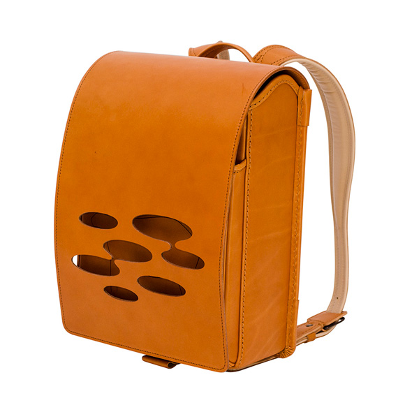 Japan Leather Award 2024 アーティスティックデザイン賞 赤色小札黄銅鋲背嚢具足 甲冑 ランドセル