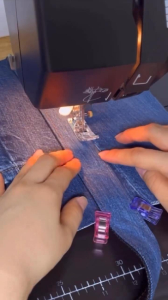 持ち手を本体に縫い付ける