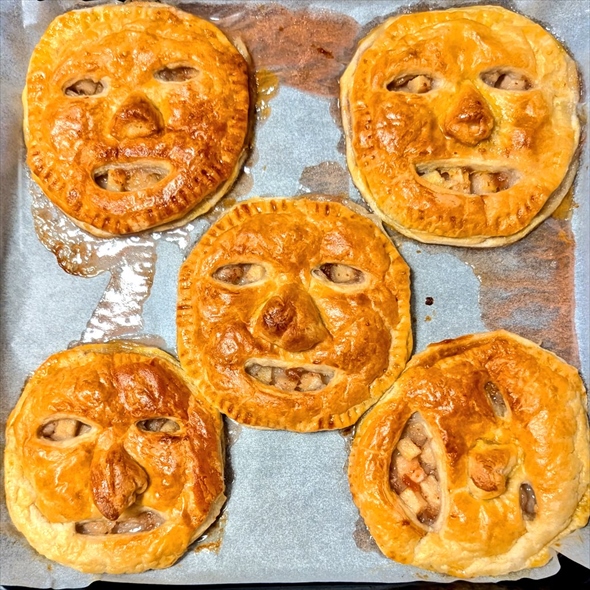 ハロウィンのアップルパイが怖い