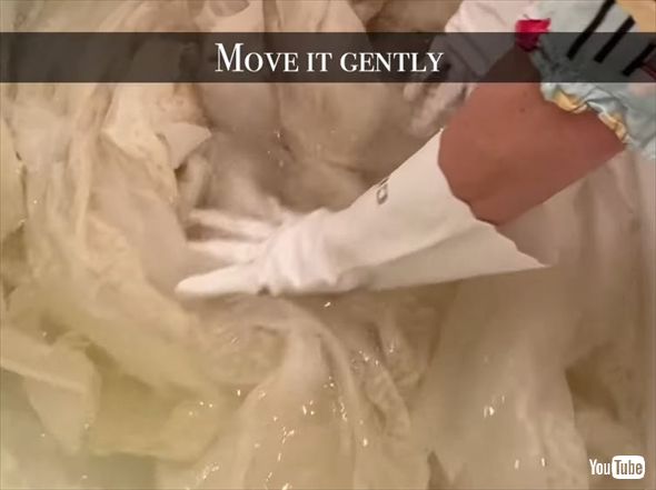 ヴィンテージのウエディングドレスを修繕