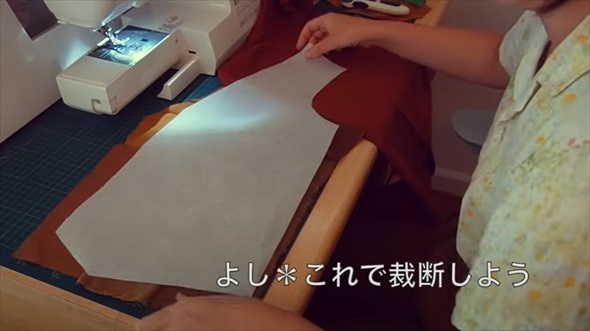 ハギレをつないで縫っていくと
