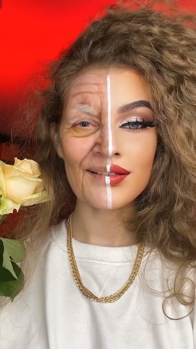 メイク 顔半分 老化 老けメイク 女性