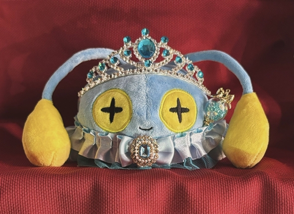 ティアラでおめかししたキュートなチョンチー