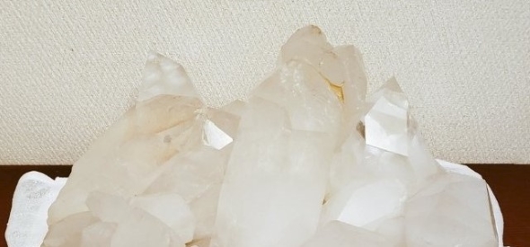 まとめて水晶5枚✖️10,000円‼️ ぶっちぎりの優勝」 セカストで買った貴重な水晶→ありえない