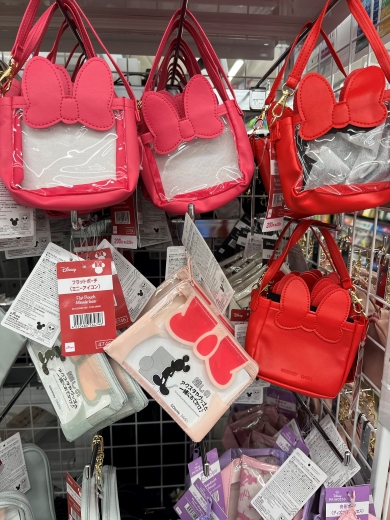 ダイソーで発売中のディズニーの推し活グッズ