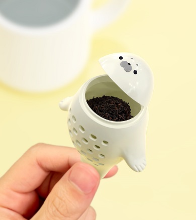 アザラシを模した茶葉入れの内部構造