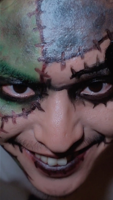 美大卒の彼女が彼氏にハロウィーンメイク