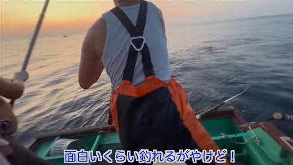 地元漁師の船に乗って海に出たら
