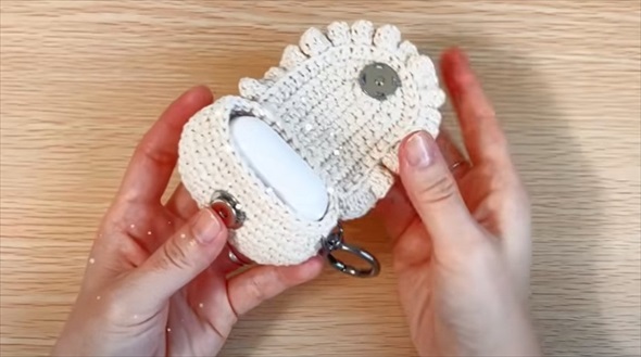 セリアの毛糸を編んでいくと