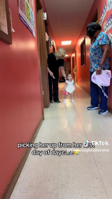 まだお母さんに気づいていません